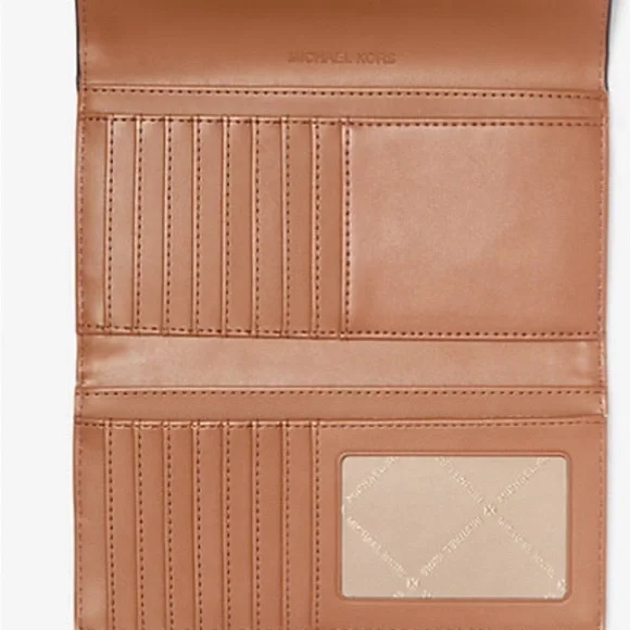 ❤️❤️❤️NEW Set Michael kors bag+Trifold wallet❤️❤️❤️